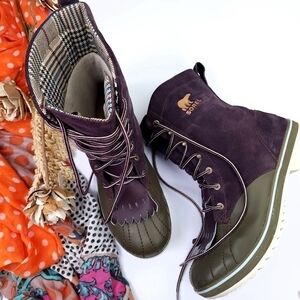 Sorel Purple Green Suede Boots Women's Sz 10